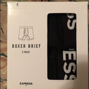 2 pairs of boxer briefs express underwear